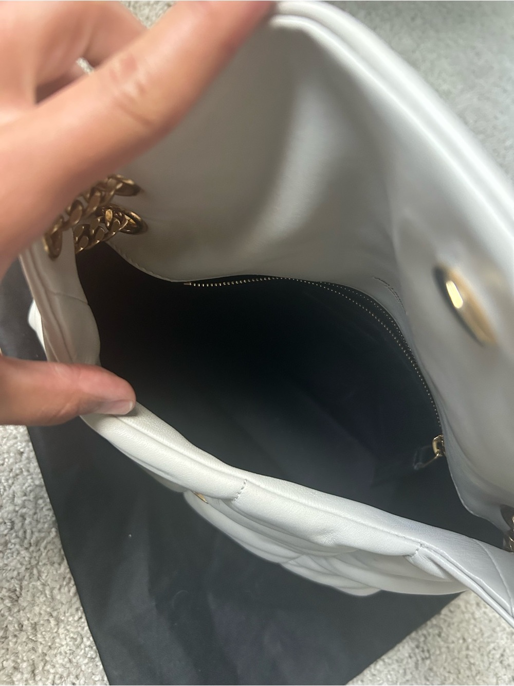 Saint Laurent - Lambskin Quilted Small Loulou Puffer Monogram Chain - Crema Soft - Picture 8 of 14